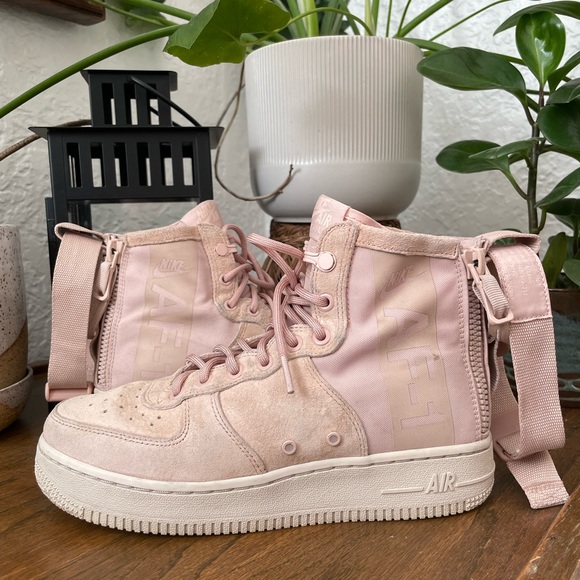 Nike Light Pink High Top Air Force 1’s size 7 - Picture 2 of 8